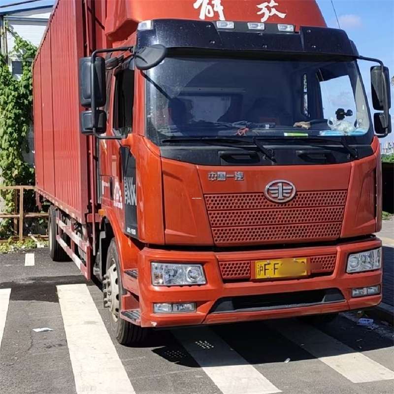罗平县进仓物流：专线直达的多元货运之旅